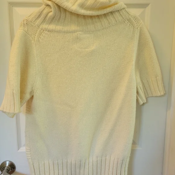 American Eagle Short Sleeve Sweater - Picture 2 of 4